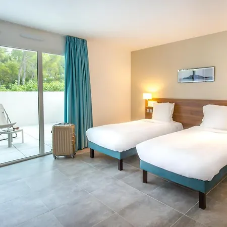 Sowell La Hotel