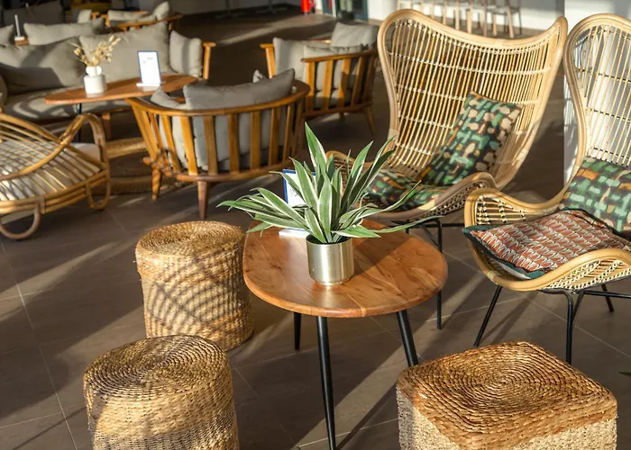 Sowell La Hotel Saint-Raphaël