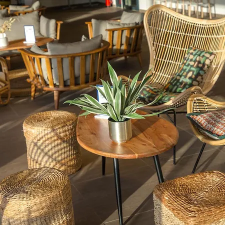 Sowell La Otel Saint-Raphaël