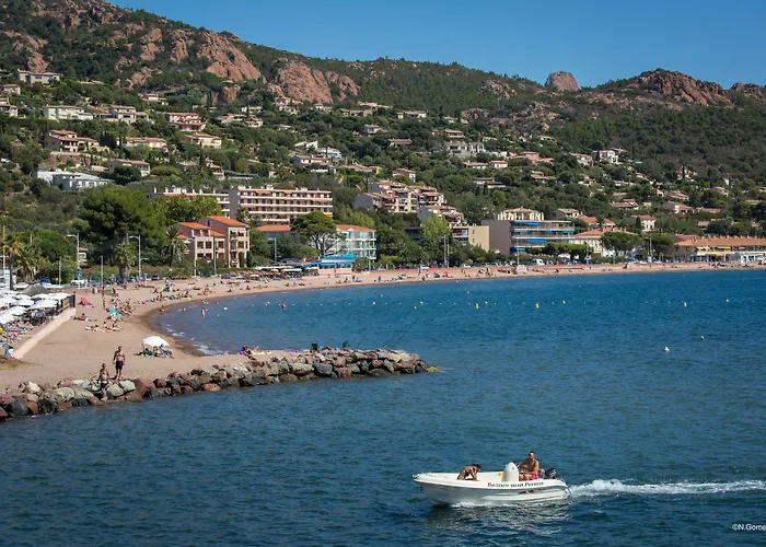 Sowell La Hotel Saint-Raphaël